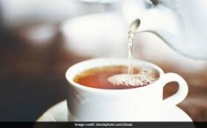 Tea Lovers चाय पीने का शौक न पड़ जाए सेहत पर भारी