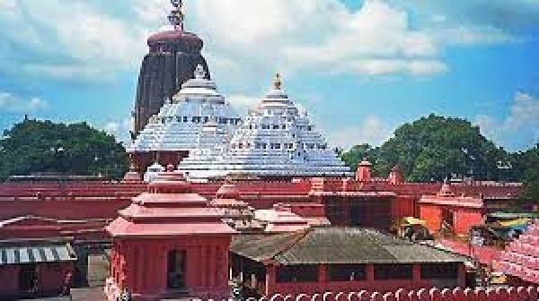 जगन्नाथ मंदिर में घुसे 9 बांग्लादेशी, पुलिस ने हिरासत में ले लिया