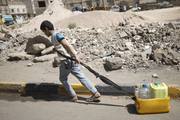 सबसे भयानक अकाल संकट के मुहाने पर खड़ा अरब देश यमन