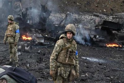 रूसी सेना ने मारीपोल में यूक्रेनी सैनिकों को दी चेतावनी, कहा- जिंदा रहना है तो हथियार डाल दें, बच जाएंगे