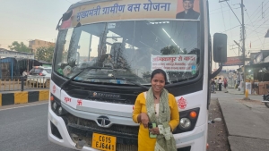 मुख्यमंत्री ग्रामीण बस योजना से कुमिता के सपनों को मिले &rsquo;समय&rsquo; के पंख
