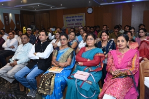 संगोष्ठी गीग मजदूरों के पुर्नउत्थान का शंखनादः शोभा सिंहदेव