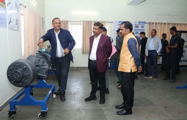 परिवहन मंत्री&nbsp; केदार कश्यप ने आईडीटीआर का किया निरीक्षण