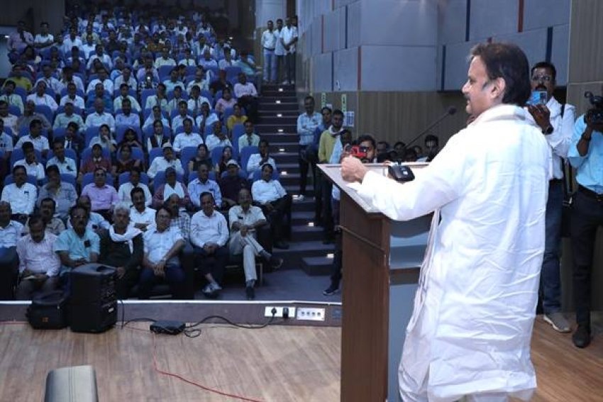 जिद, जुनून एवं जज़्बे से बड़े से बड़े लक्ष्य को प्राप्त किया जा सकता है: उप मुख्यमंत्री श्री शुक्ल