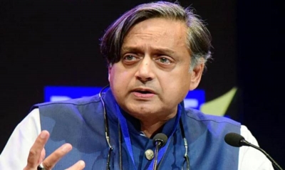 शशि थरूर का तीखा तंज: 'बांग्लादेश को पाकिस्तान न समझें', मुस्तफिजुर रहमान पर फैसले से हिल गई राजनीति