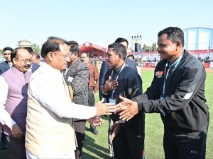 आपका मुख्यमंत्री आपके समाज के बीच का है, आपका भाई है....आप आगे बढ़ें, सरकार हर कदम पर आपके साथ खड़ी है - मुख्यमंत्री&nbsp; साय