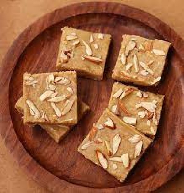 इस संक्रांति ट्राय करें &#039;गुड़ पापड़ी&#039;