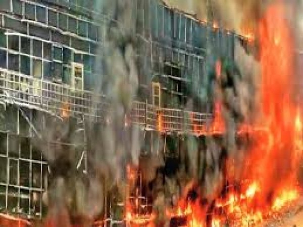 बलौदाबाजार कलेक्टोरेट में अंग्रेजों के जमाने का 100 से 120 साल पुराना राजस्व का रिकार्ड भी उपद्रव की आग में जलकर खाक हो गया