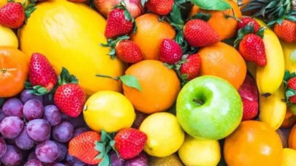 इन फलो को डाइट में जरूर करें शामिल..