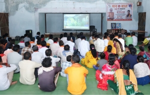 कुंगारपाल में वन मंत्री श्री केदार कश्यप की मौजूदगी में ग्रामीणों ने सुना 'मन की बात' का 138 वां संस्करण