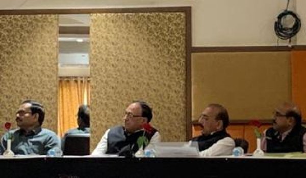 शराब की अवैध गविविधियों पर प्रभावी कार्यवाही करें: मंत्री बृजेन्द्र सिंह राठौर