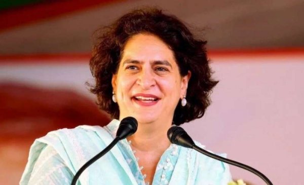 26 जनवरी से दिल्ली के चुनावी रण में उतर सकती हैं प्रियंका