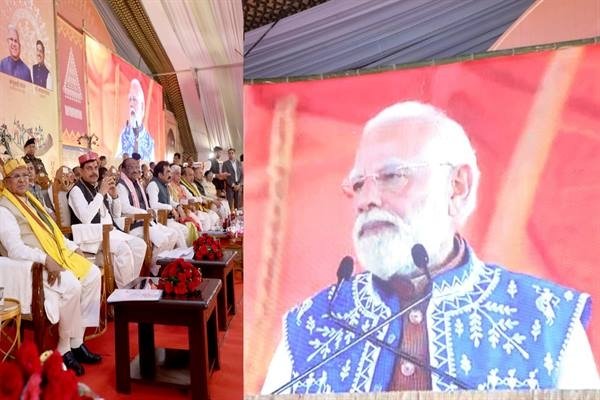 जनजातियों का समग्र कल्याण हमारी सर्वोच्च प्राथमिकता : प्रधानमंत्री श्री मोदी