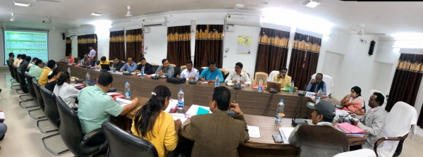 स्वास्थ्य विभाग की टीम मलेरिया की जांच करने पहुंची गांवों तक