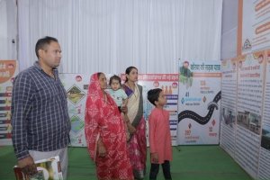 राज्योत्सव में जनसम्पर्क विभाग के स्टॉल में लोगों को मिली शासकीय योजनाओं की जानकारी