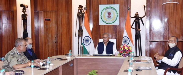अनुसूचित जनजाति वर्ग के विचाराधीन प्रकरणों के निराकरण में  तेजी लाएं : मुख्यमंत्री श्री बघेल