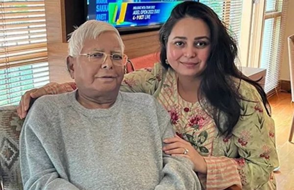 चुनाव हार के बाद बड़ा धमाका: रोहिणी आचार्य का राजनीति छोड़ने का ऐलान