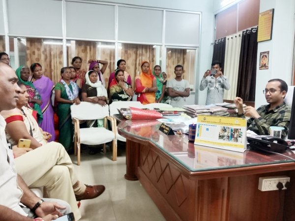 पानी टंकी निर्माण के लिए निगम ने ढहाया अतिक्रमण