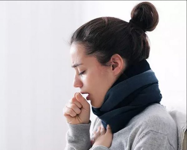 सीखें खांसी ठीक करने के घरेलू उपचार