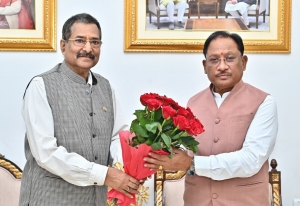 मुख्यमंत्री&nbsp; विष्णु देव साय से छत्तीसगढ़ राज्य पुलिस जवाबदेही प्राधिकरण के नव पदस्थ सदस्य राजीव श्रीवास्तव ने की सौजन्य भेंट
