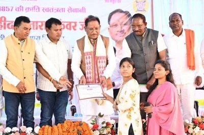 समाज की उन्नति और प्रगति के लिए शिक्षा ही एकमात्र मार्ग : मुख्यमंत्री  विष्णु देव साय