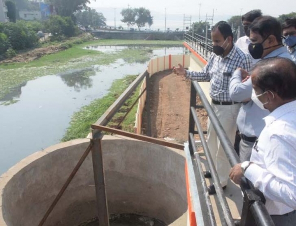 सीवेज ट्रीटमेंट प्लांटों का कार्य निर्धारित समय पर पूर्ण किया जाए