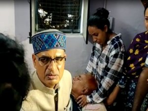 शिवम के परिजनों से मिलने पहुंचे शिवराज; बोले- दिव्यांग मां-बाप के इकलौते बेटे को मार डाला, ये असाधारण अपराध