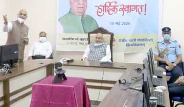 राज्यपाल टंडन ने नव निर्माण करने वालों का मनोबल बढ़ाया