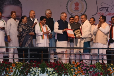 राज्योत्सव 2019 : मुख्यमंत्री ने 11 विभूतियों और संस्थाओं को राज्य अलंकरण से सम्मानित किया