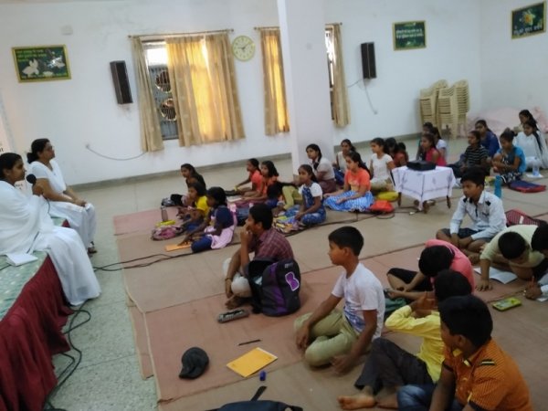 ब्रह्माकुमारीज सेवा केन्द्र पर मनाया गया मदर्स डे