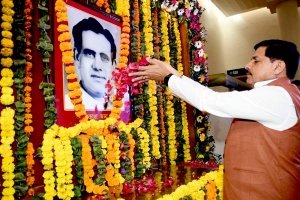 मुख्यमंत्री डॉ. यादव ने पूर्व मुख्यमंत्री स्व. प्रकाशचंद्र सेठी की जयंती पर किया नमन