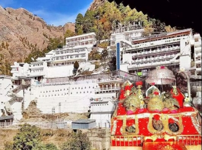 सज गया मां का दरबार... कल से शुरू होगी वैष्णो देवी यात्रा, 18 दिन में एक हजार करोड़ का नुकसान
