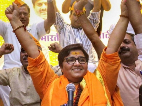 प्रज्ञा ठाकुर को सप्ताह में एक बार एनआईए कोर्ट में पेश होने का आदेश