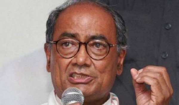 दिग्विजय सिंह की नरेंद्र मोदी को खुली चुनौती, अगर है दम तो मुझ पर दायर करो मुकदमा