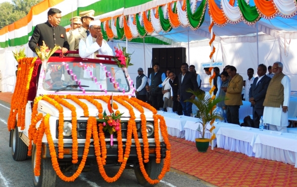 सरगुजा विकास प्राधिकरण के अध्यक्ष श्री खेलसाय सिंह ने कोरिया में फहराया तिरंगा