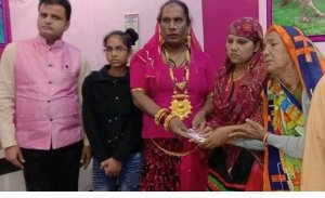 किन्नर गुरु तमन्ना नायक ने की ब्राह्मण परिवार की आर्थिक मदद