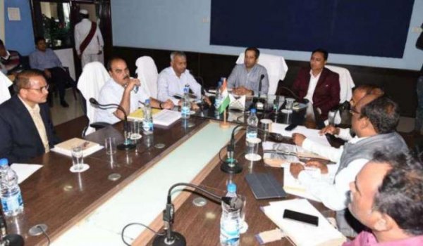 तेजी से पूर्ण करें निर्माणाधीन कार्य- परदेशी