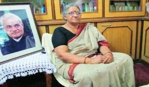 छत्तीसगढ़ में रमन सिंह को सीधी टक्कर देंगी वाजपेयी की भतीजी करुणा शुक्ला