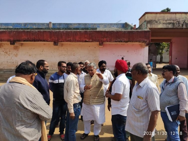 शिक्षक नगर में विधायक ने किया औचक निरीक्षण
