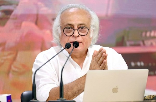 भागवत के बयान पर कांग्रेस नेता जयराम रमेश का पलटवार...........गृहमंत्री पटेल ने गुरु गोलवलकर से क्या कहा था?