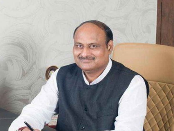 मुख्य सचिव के बंगले में रहेंगे मंत्री जय सिंह