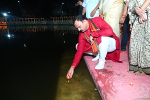 पीएम मोदी के 25 वर्षों के सेवाकाल पर मनेन्द्रगढ़ में हुआ &lsquo;सेवा संकल्प अभियान&rsquo; का भव्य शुभारंभ