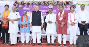 एक चौपाल ऐसा भी जहाँ खुशियों और तालियों की रही गूंज*