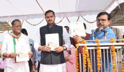 राशन वितरण प्रणाली में &quot;एम-राशन मित्र एप वरदान सिद्ध होगा : खाद्य मंत्री तोमर