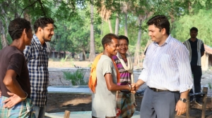 अबूझमाड़ में महुआ प्रसंस्करण के लिए बनेगा जनजातीय सहकारी मॉडल, संग्राहकों को हो रहा है सीधा ऑनलाइन भुगतान