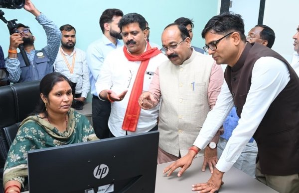 छत्तीसगढ़ में रजिस्ट्री हुई &#039;स्मार्ट&#039;, नवा रायपुर में देश का पहला अत्याधुनिक स्मार्ट पंजीयन कार्यालय शुरू