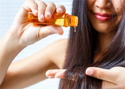 मालिश के फायदे हैं हजार, जानें-मौसम के हिसाब से तेल और मसाज का सही तरीका