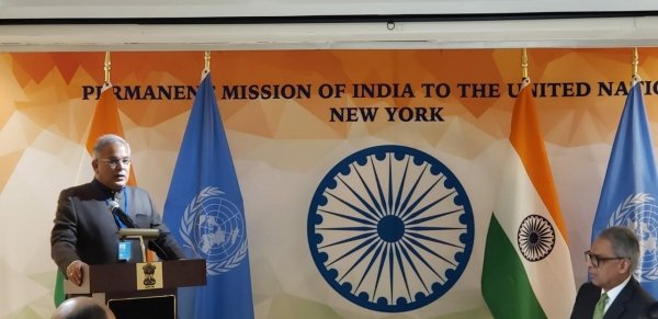 मुख्यमंत्री ने छत्तीसगढ़ में बेहतर निवेश के लिए औद्योगिक संभावनाओं की दी जानकारी