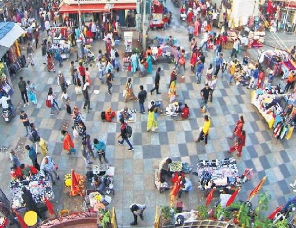 पूरे प्रदेश में स्कूल-कॉलेज और बाजार खुलें, हर जगह दो दिन पहले जैसी रौनक