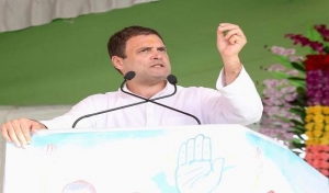राफेल मुद्दा: राहुल के आरोप, घोटाला छिपा रहे PM मोदी, डर बना रहा उन्हें भ्रष्ट